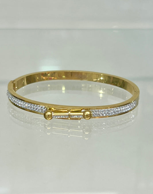 Iconic bangle